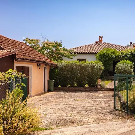 וילה Beautiful Casa Theresa With Grill In Porec *