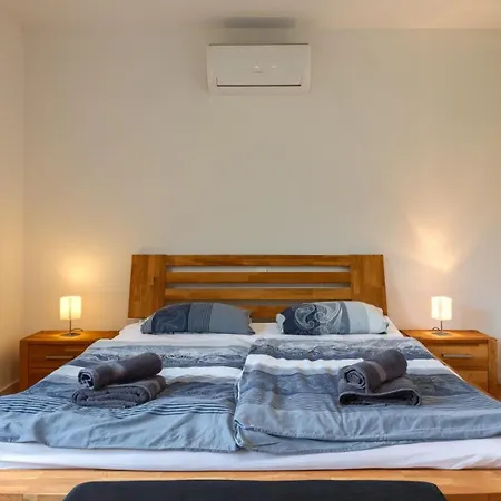 Beautiful Casa Theresa With Grill In Porec *